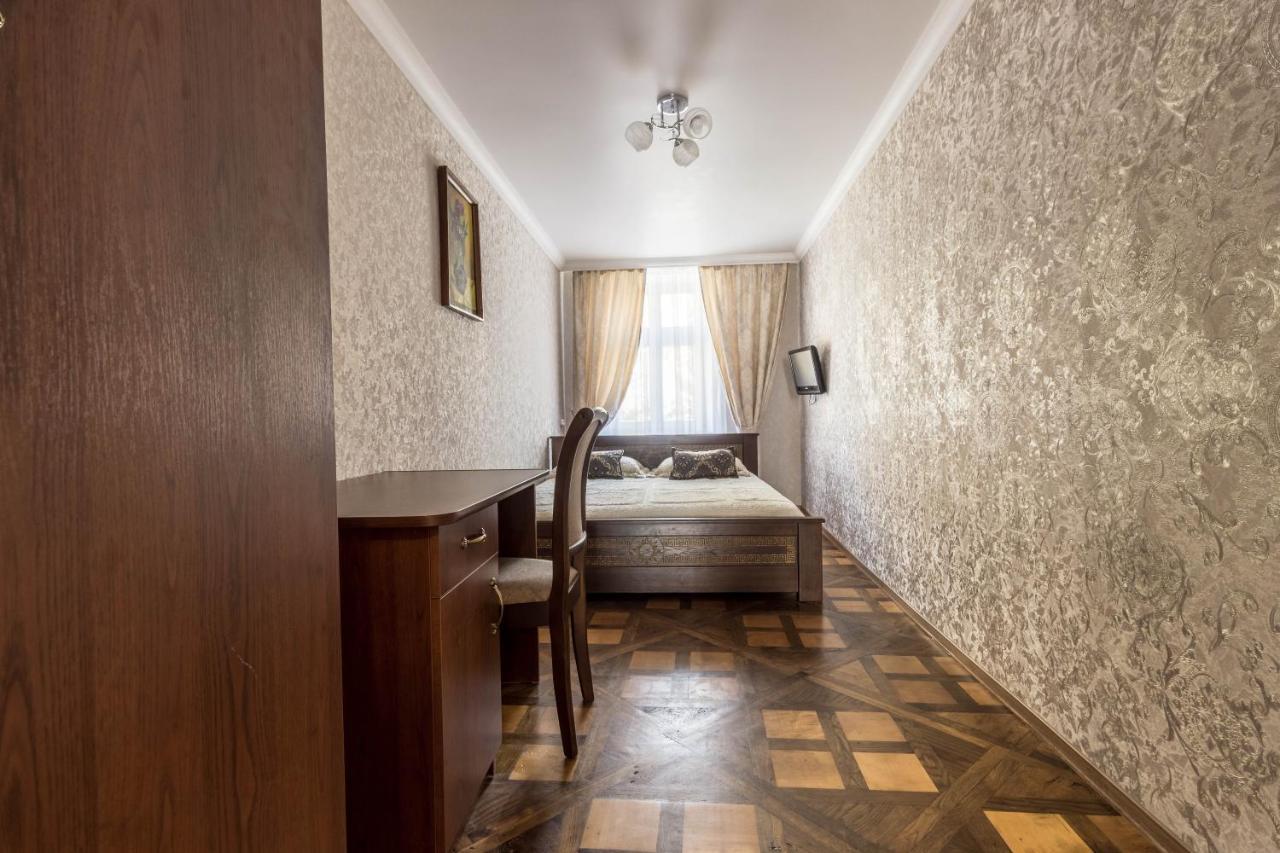 Apartments Near Rynok Square On Staroyevreyska And Fedorova Streets Lviv Exterior photo